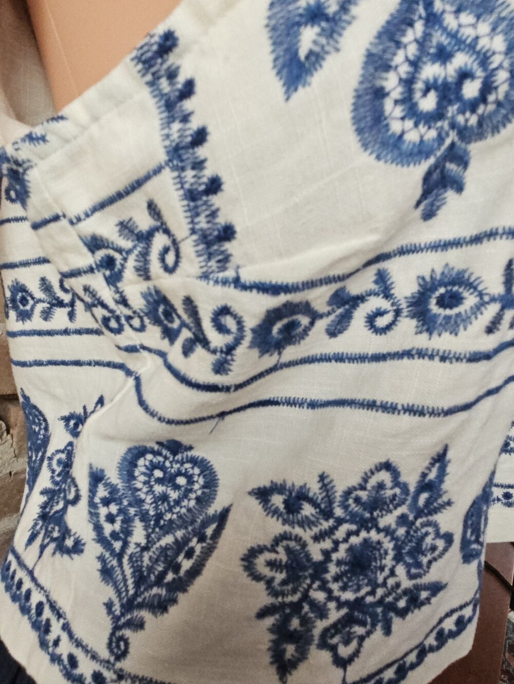 JOIE White & Blue Embroidered Crop Tank Top Size Large - Picture 7 of 10